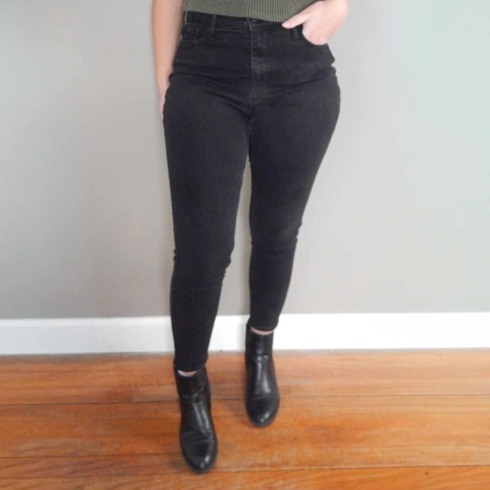 Women's Old Navy High-Rise Rockstar Super Skinny Jeans Size 6 Short